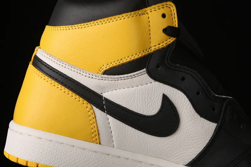 All categories Air Jordan Jordan series basketball shoes Air Jordan 1 High pure original version Air Jordan AJ1 Retro High OG "Yellow Toe" AJ1 Hornet Joe 1 black and yellow toe AR1020-700